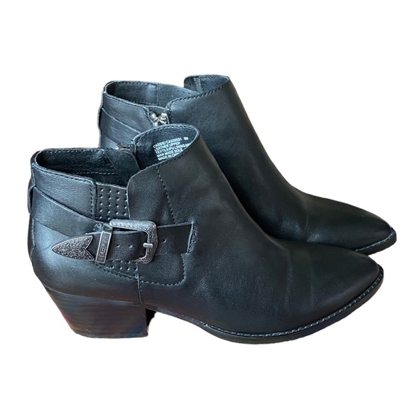 Steve Madden Shoes - 𝅺Steve Madden Cassie Boots
